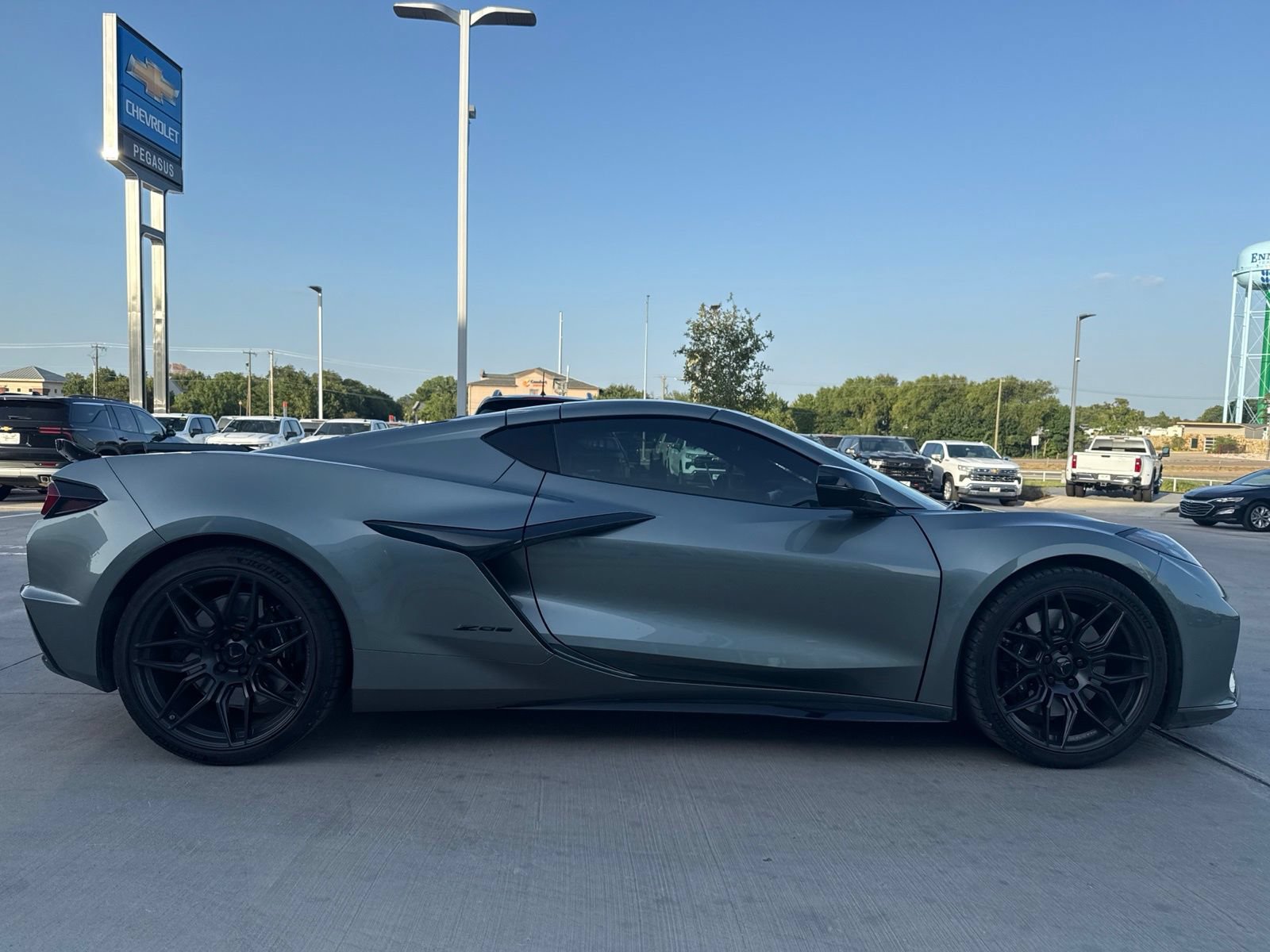 Used 2023 Chevrolet Corvette Z06 w/ Stealth Interior Trim Package RWD image 6