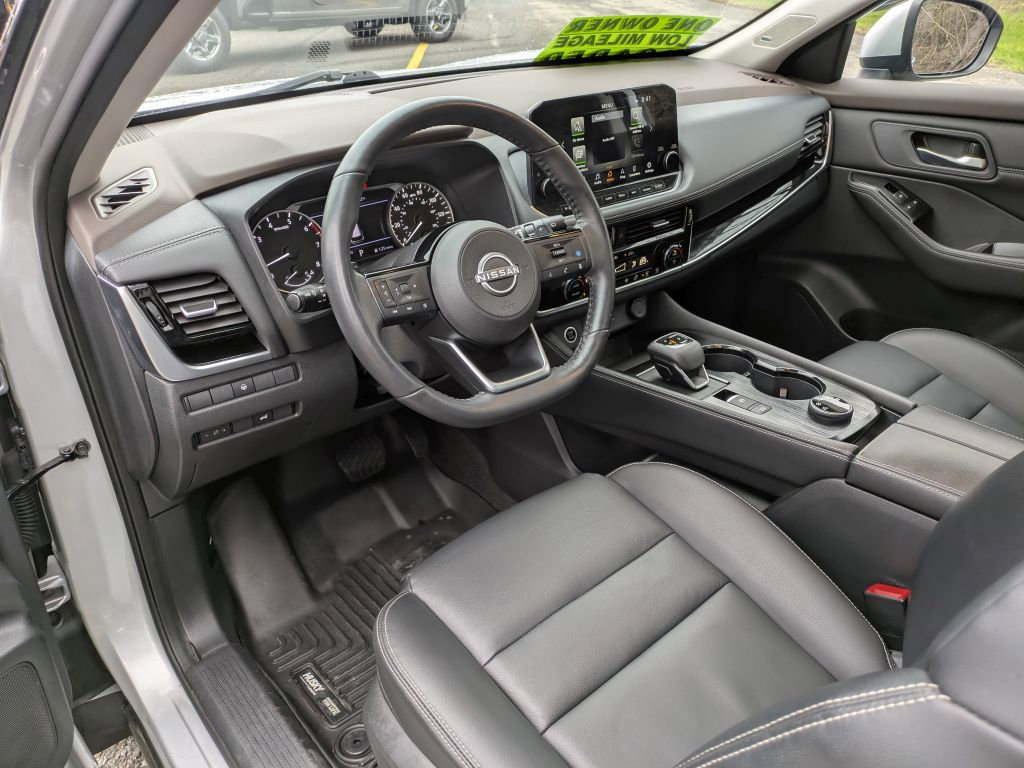 Used 2022 Nissan Rogue SL w/ SL Premium Package image 11