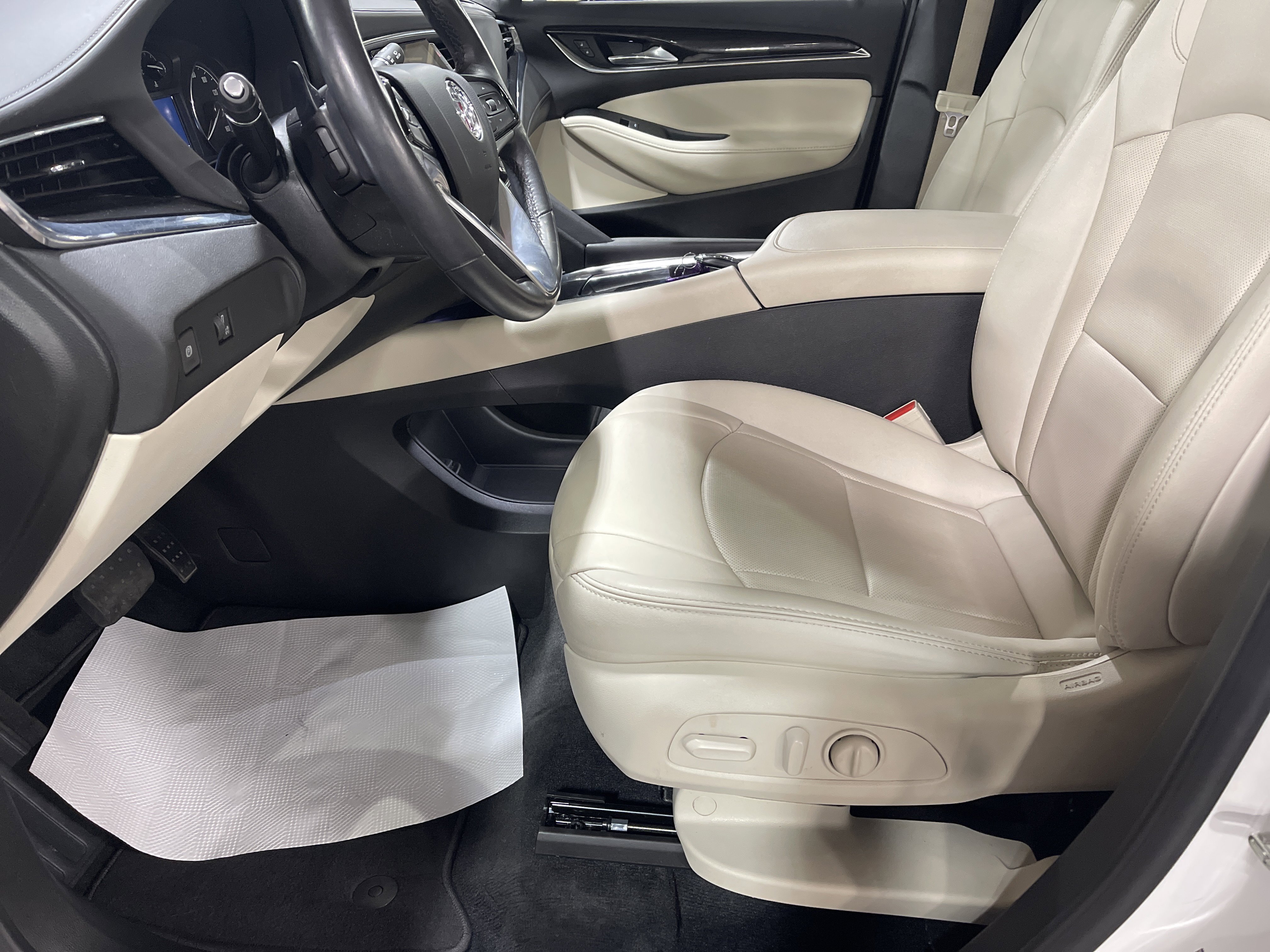 Used 2023 Buick Enclave Essence w/ Trailering Package, 5000 lbs. image 9