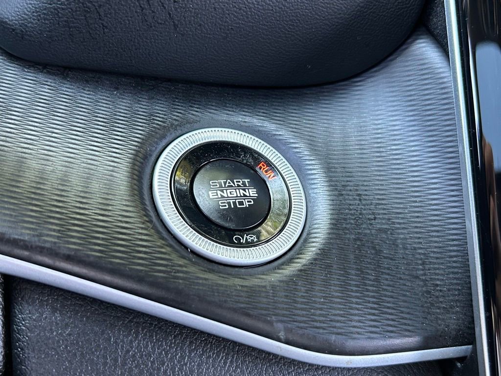 Certified 2024 Jeep Grand Cherokee Altitude image 54