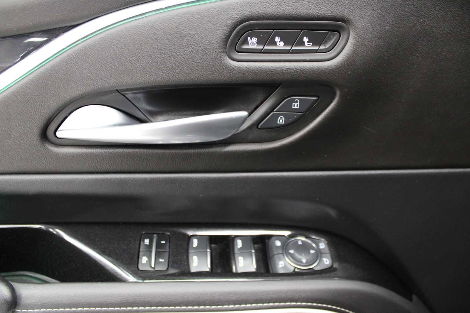 Certified 2024 Cadillac Escalade Sport w/ LPO, ONYX Package image 18