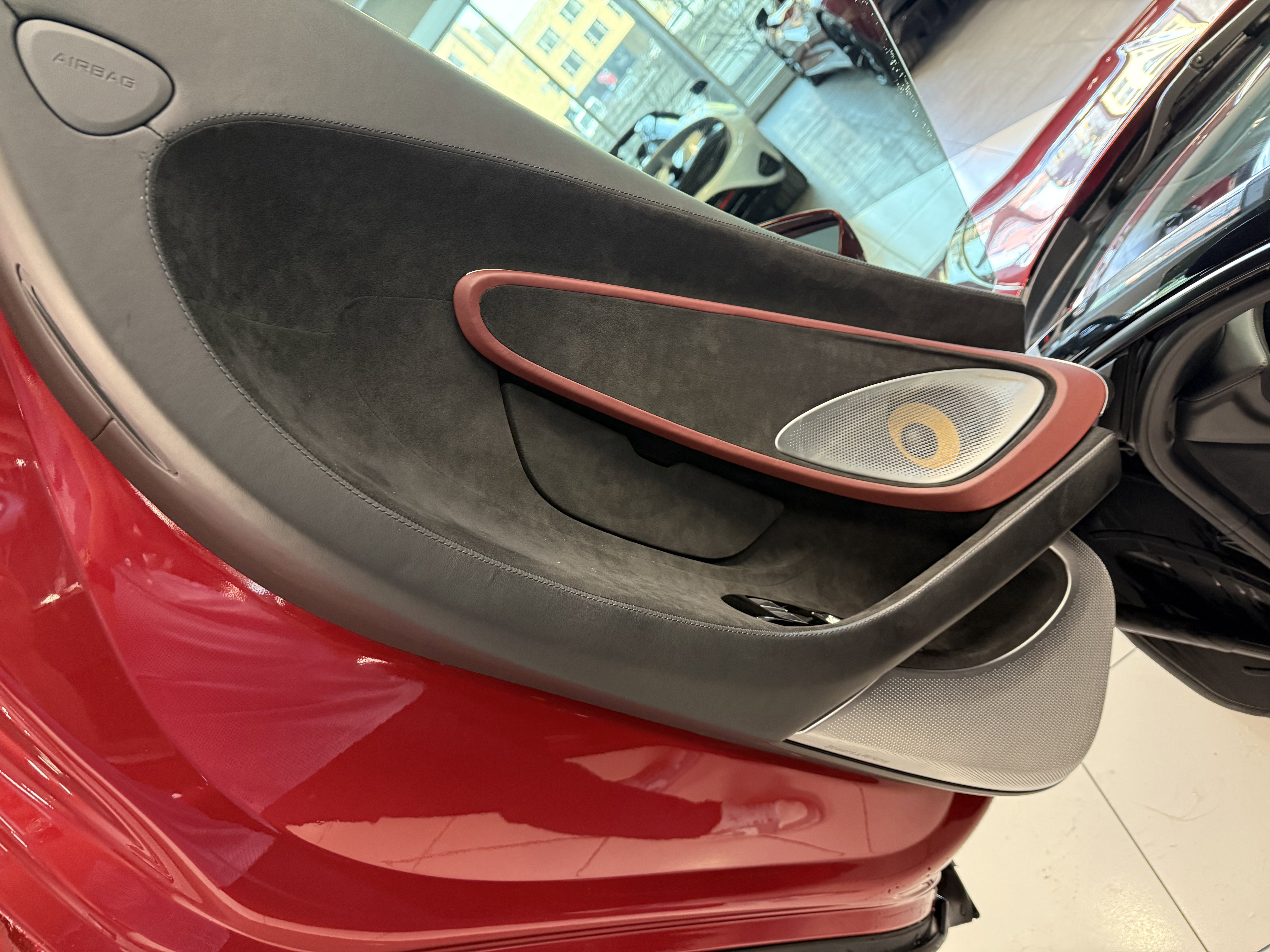 Used 2022 McLaren GT image 14