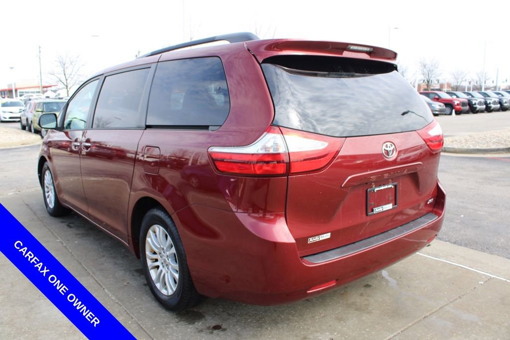 Used 2015 Toyota Sienna XLE image 5