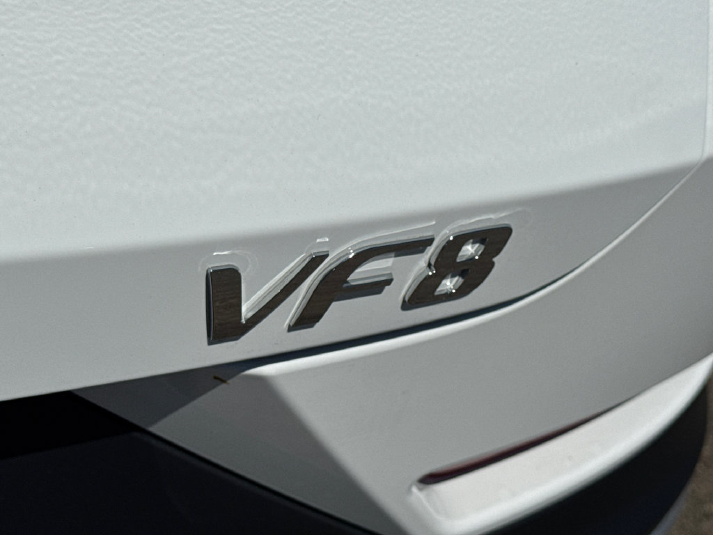 New 2027 VinFast VF 8 Eco AWD/4WD image 10