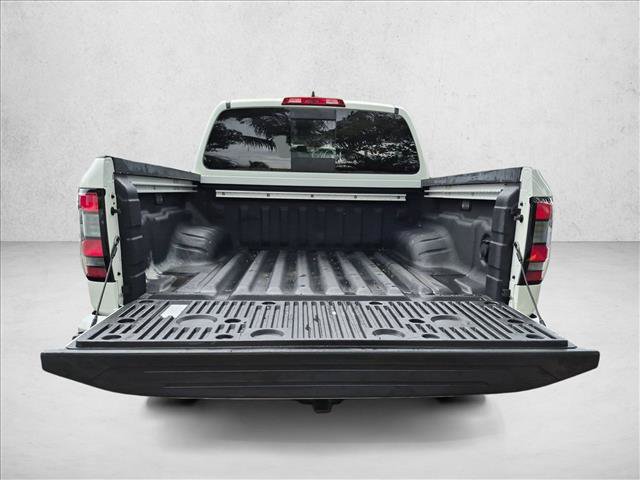 Used 2024 Nissan Frontier SV w/ SV Convenience Package RWD image 6