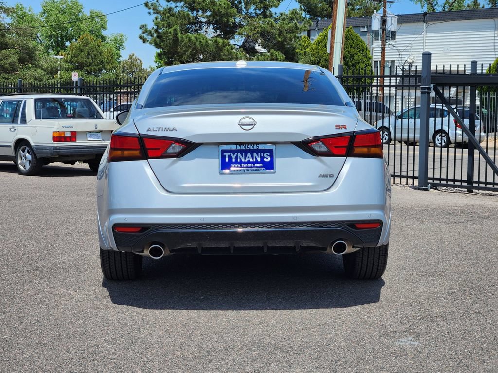 Used 2024 Nissan Altima 2.5 SR AWD/4WD image 6