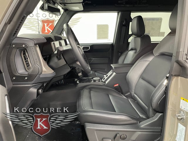 New 2025 Ford Bronco Outer Banks w/ Sasquatch Package image 11