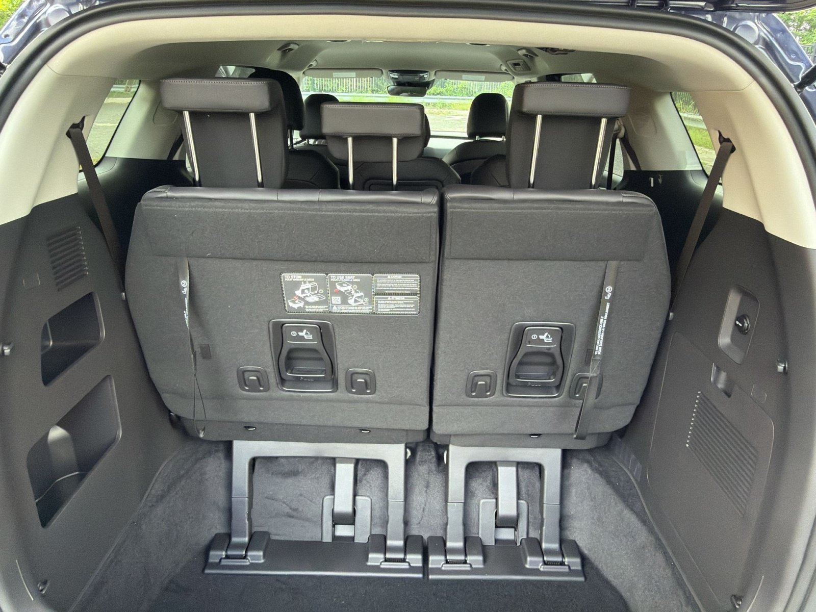 New 2026 Kia Carnival FWD image 31