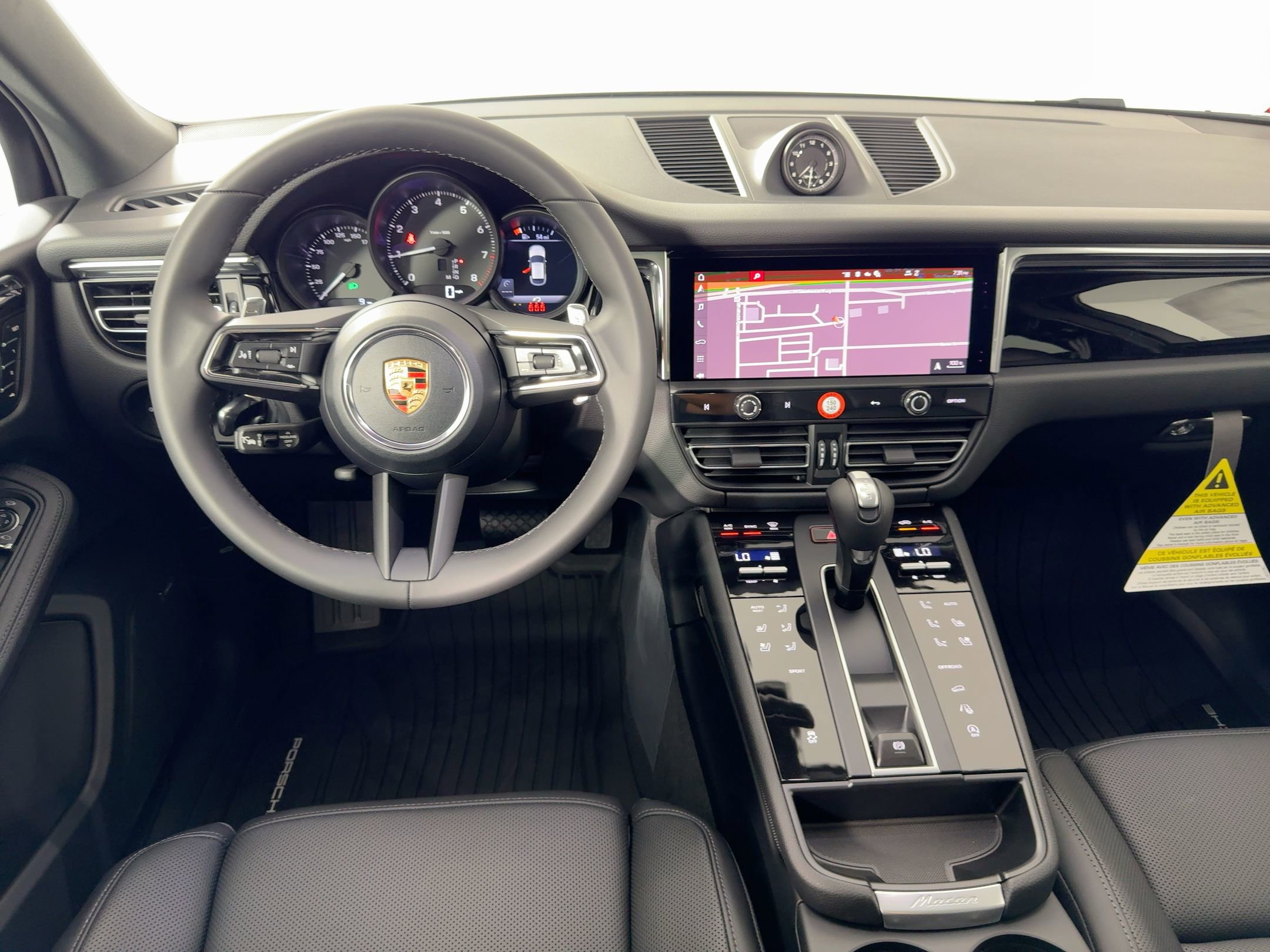 Certified 2026 Porsche Macan AWD/4WD image 27