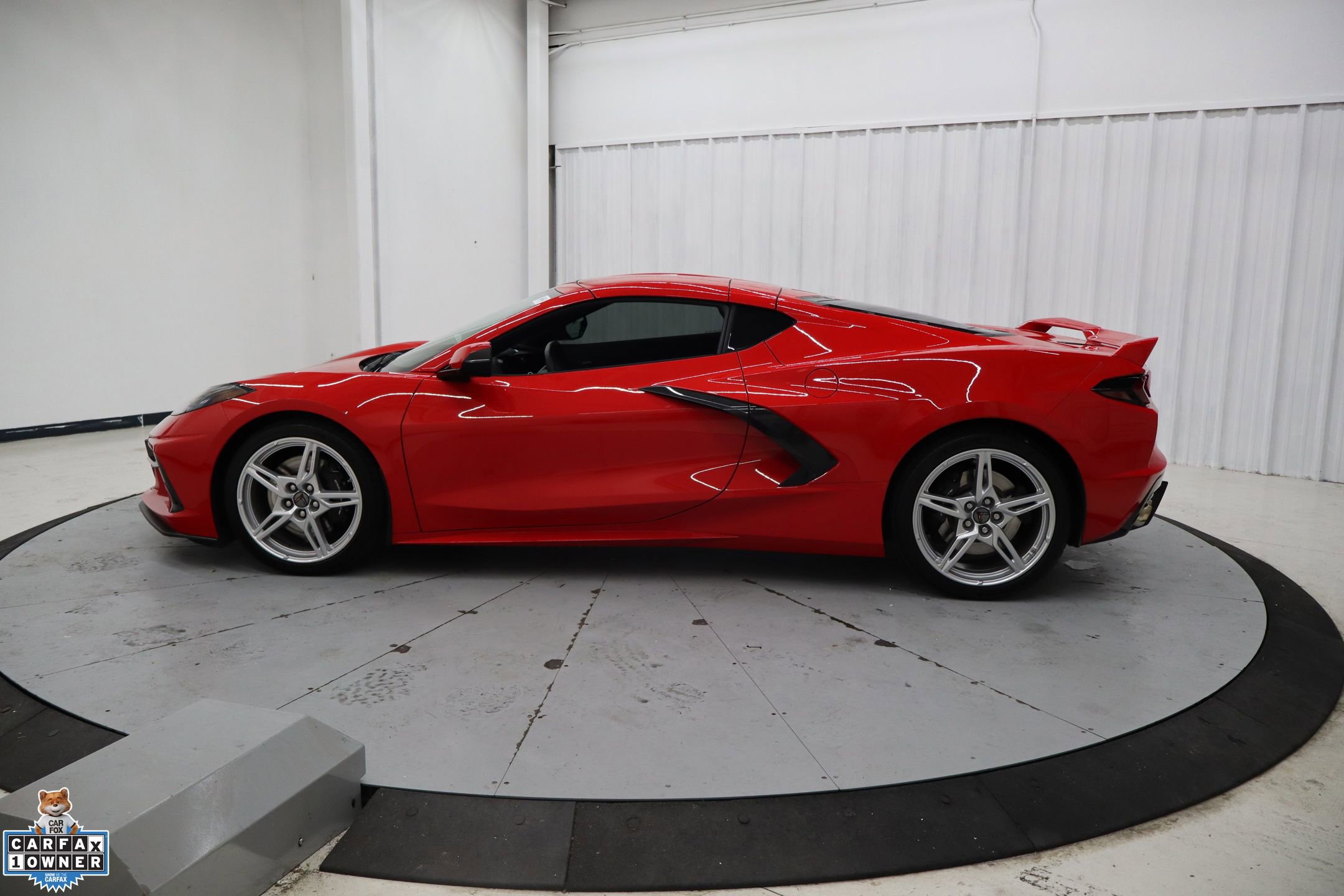 Used 2023 Chevrolet Corvette Stingray Coupe w/ Z51 Performance Package image 9