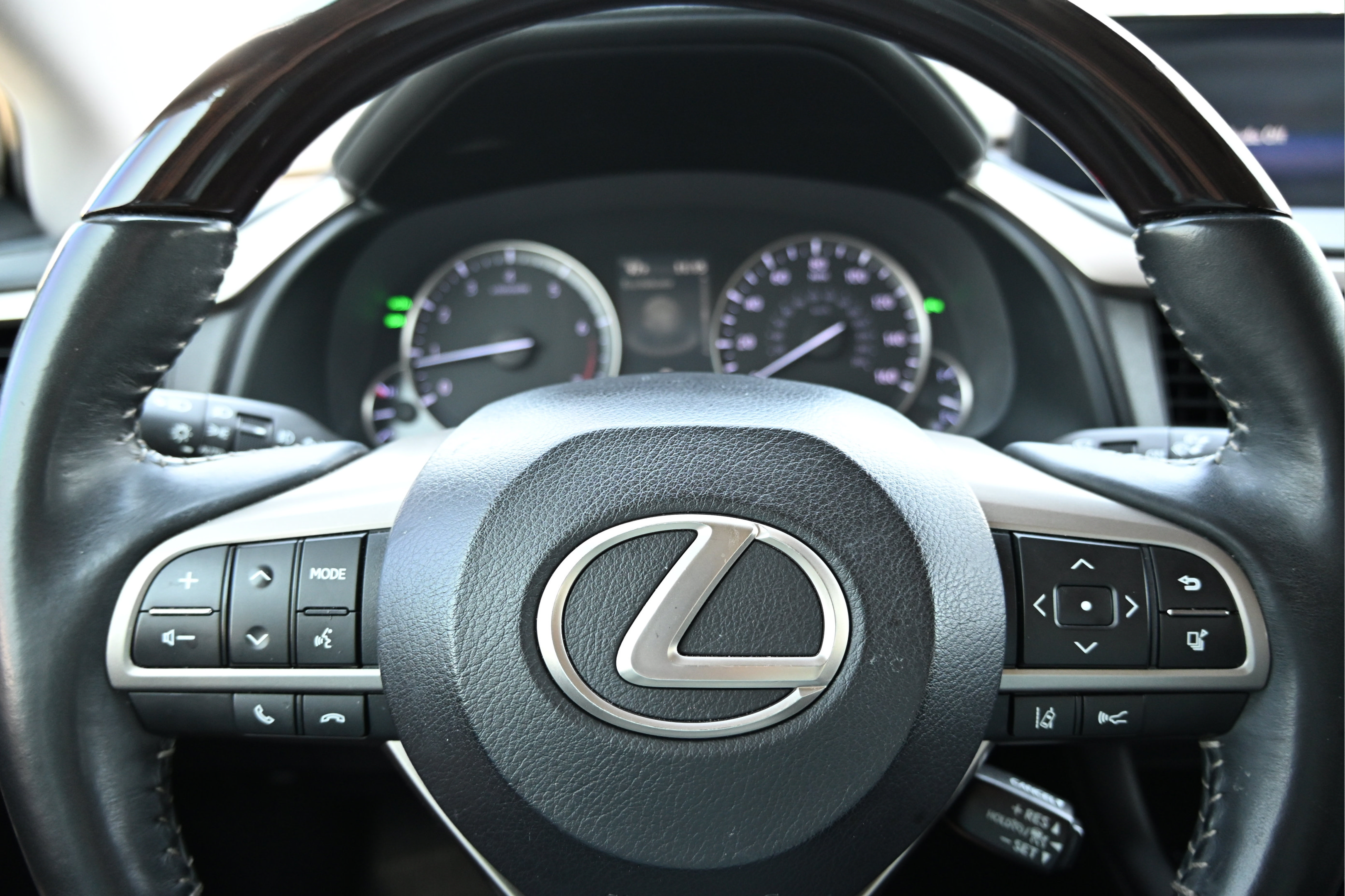 Used 2018 Lexus RX 350 FWD w/ Premium Package image 31