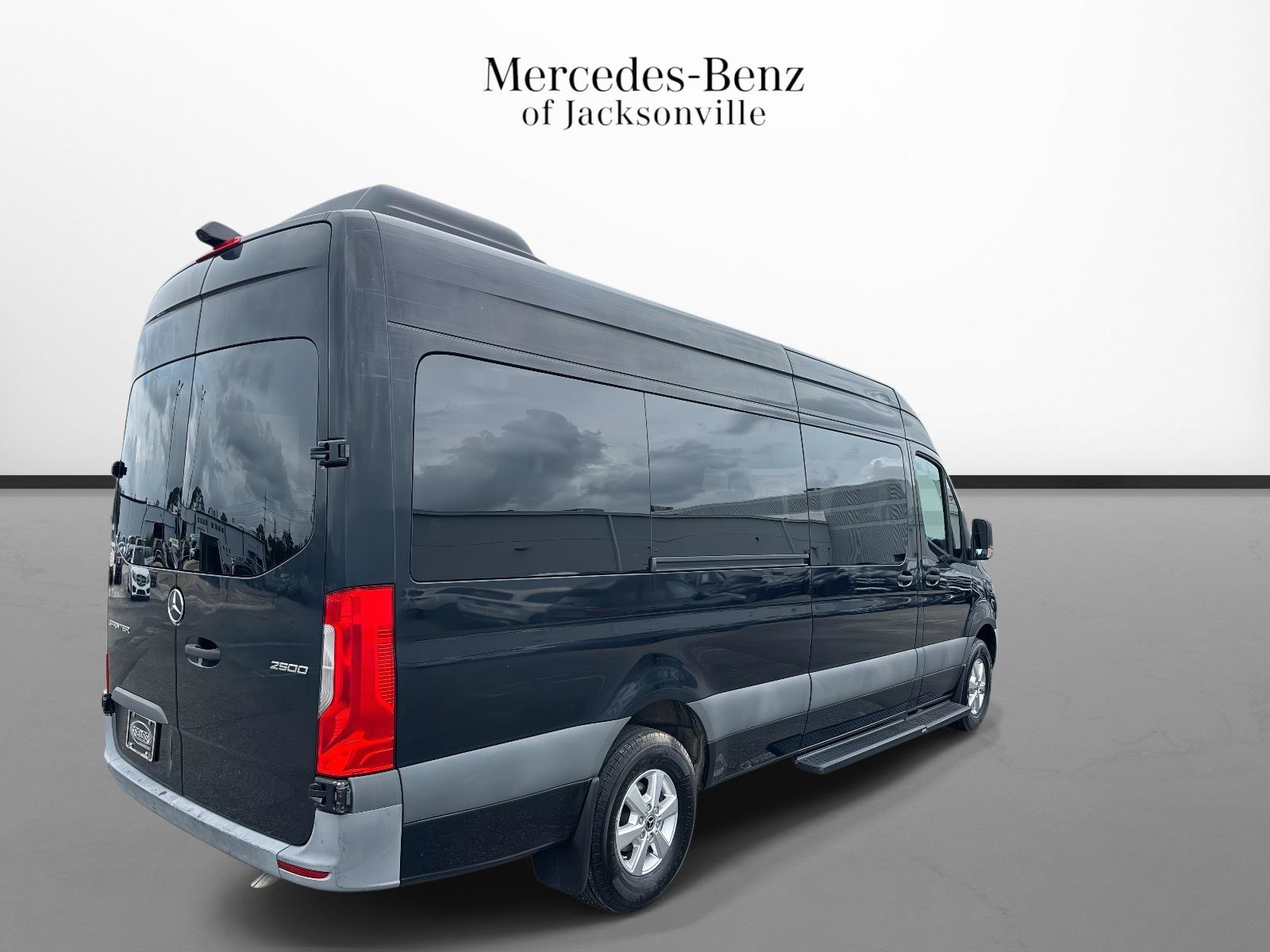 Used 2020 Mercedes-Benz Sprinter 2500 image 3