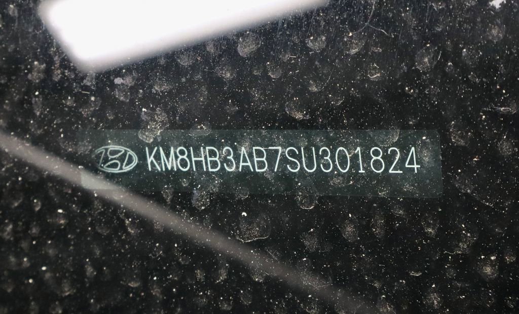 Certified 2025 Hyundai Kona SEL FWD image 31
