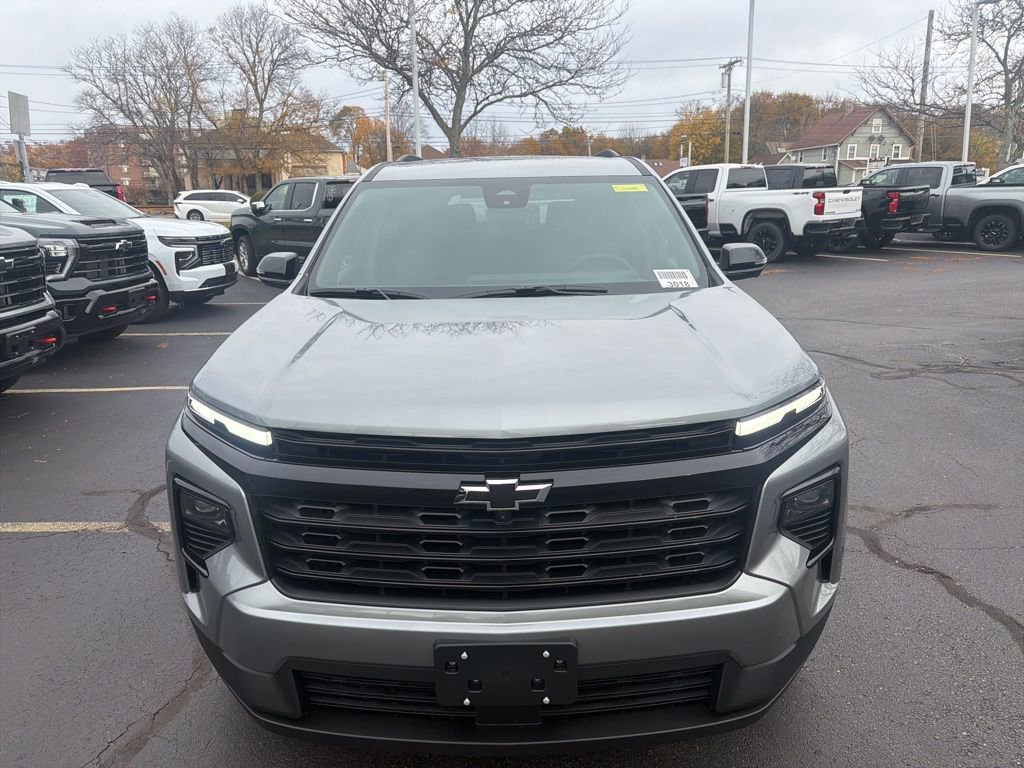 New 2026 Chevrolet Traverse LT w/ Midnight/Sport Edition image 2