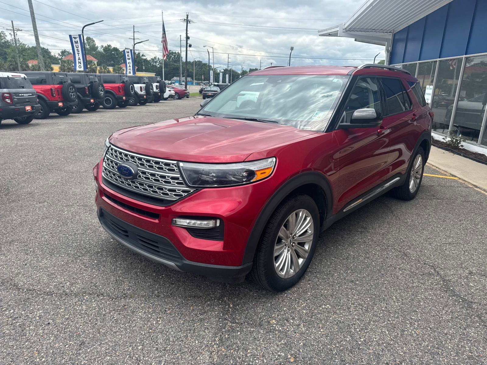 Used 2020 Ford Explorer Limited image 3