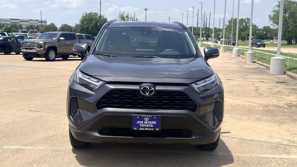 Used 2025 Toyota RAV4 XLE FWD image 3