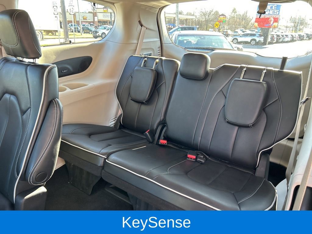 Used 2023 Chrysler Pacifica Limited w/ Uconnect Theater Family Group AWD/4WD image 22