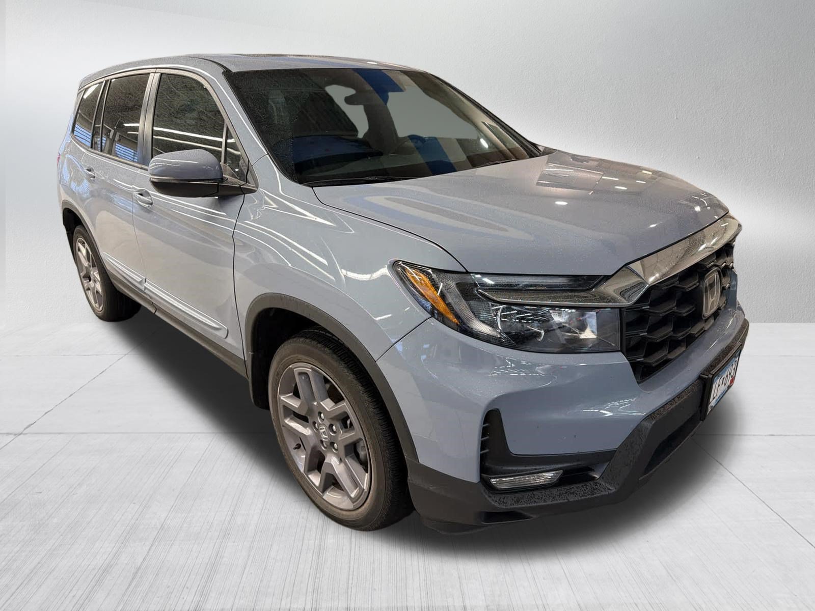 Used 2023 Honda Passport EX-L image 3