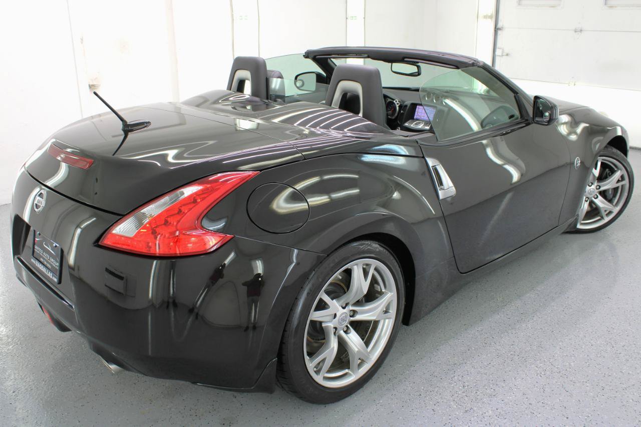 Used 2010 Nissan 370Z Touring w/ Sport Pkg RWD image 38