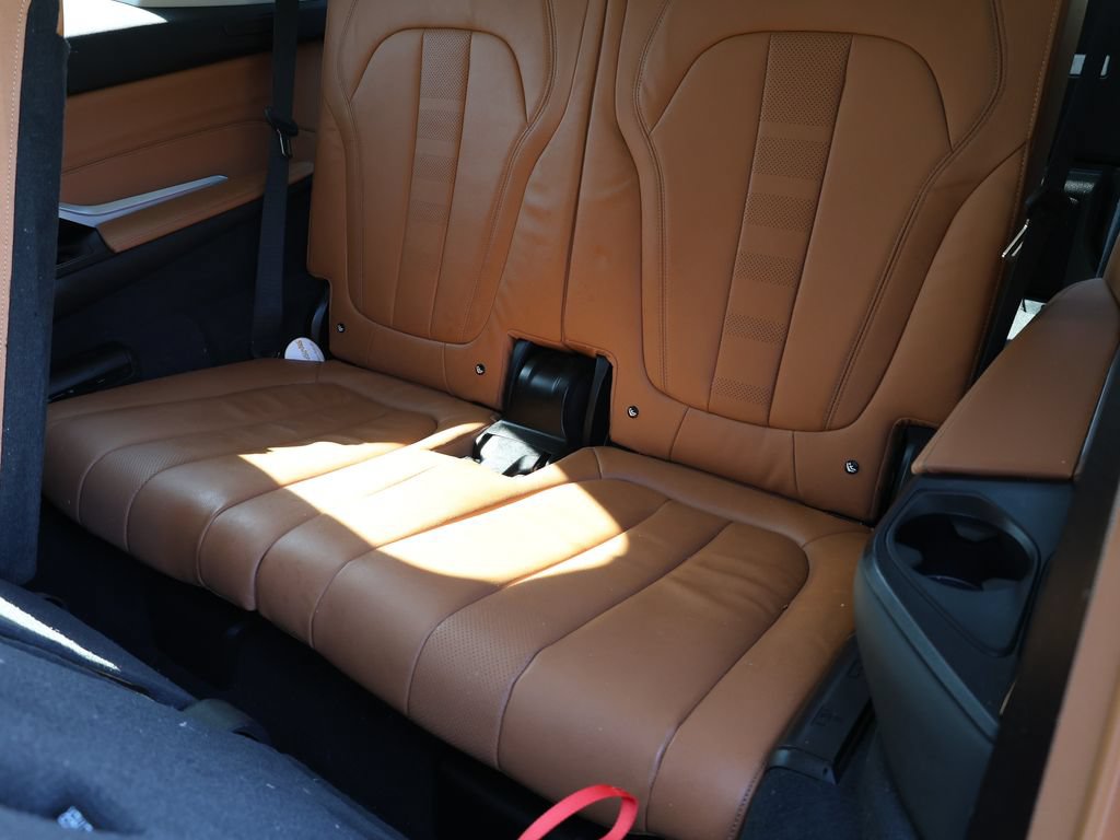 Used 2022 BMW X7 xDrive40i w/ Executive Package AWD/4WD image 29