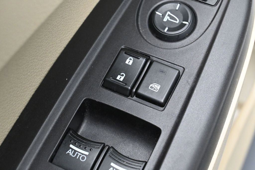 Used 2015 Acura RDX AWD w/ Technology Package image 13