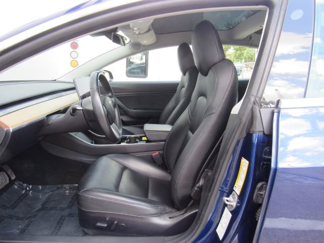 Used 2019 Tesla Model 3 Standard Range Plus image 14