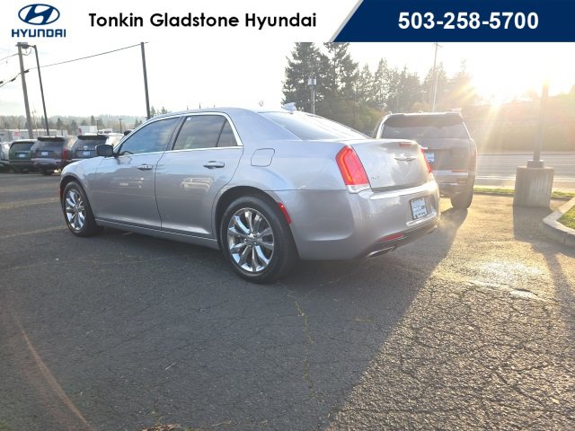 Used 2015 Chrysler 300 Limited w/ Driver Convenience Group image 7
