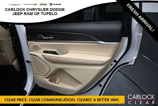 Used 2021 Jeep Grand Cherokee L Limited RWD image 39