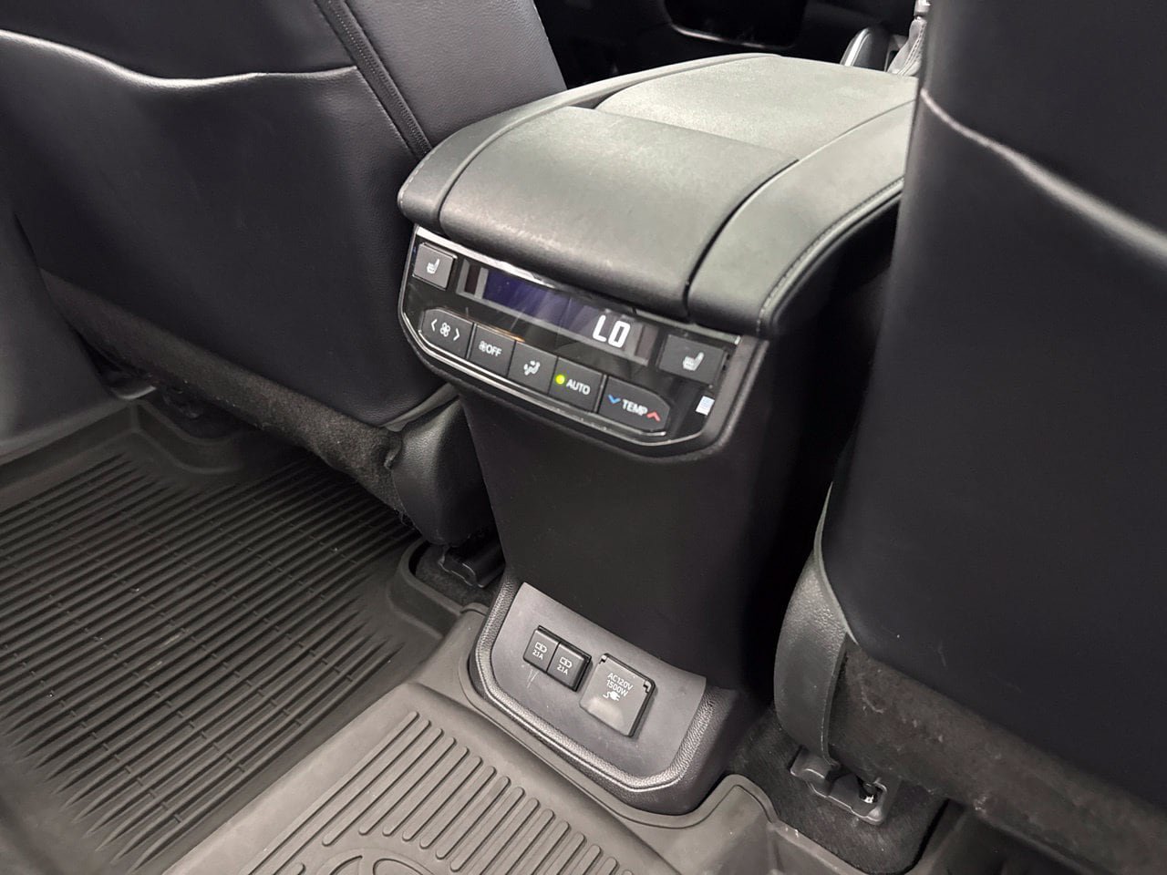 Used 2021 Toyota Highlander Platinum AWD/4WD image 53
