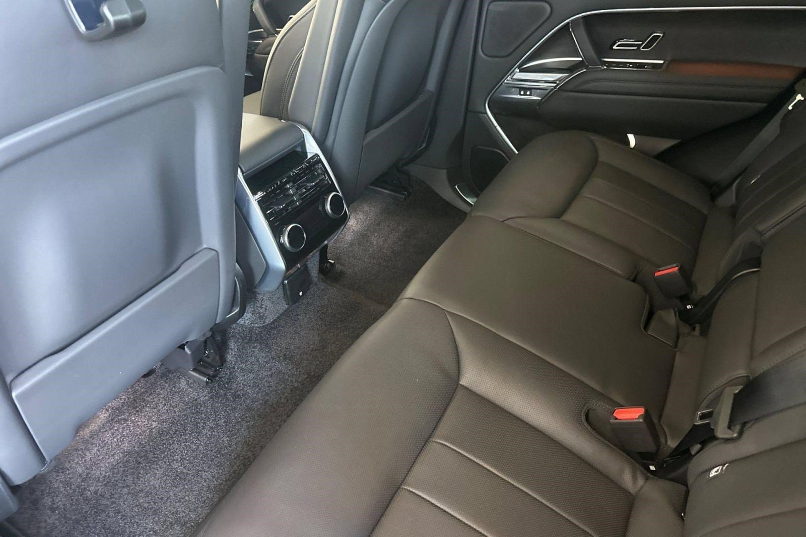 New 2026 Land Rover Range Rover SE AWD/4WD image 27