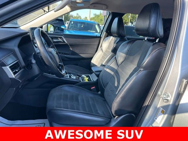 Used 2024 Mitsubishi Outlander SE Black Edition FWD image 14