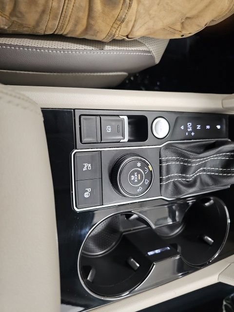 Used 2023 Volkswagen Atlas SEL Premium AWD/4WD image 23