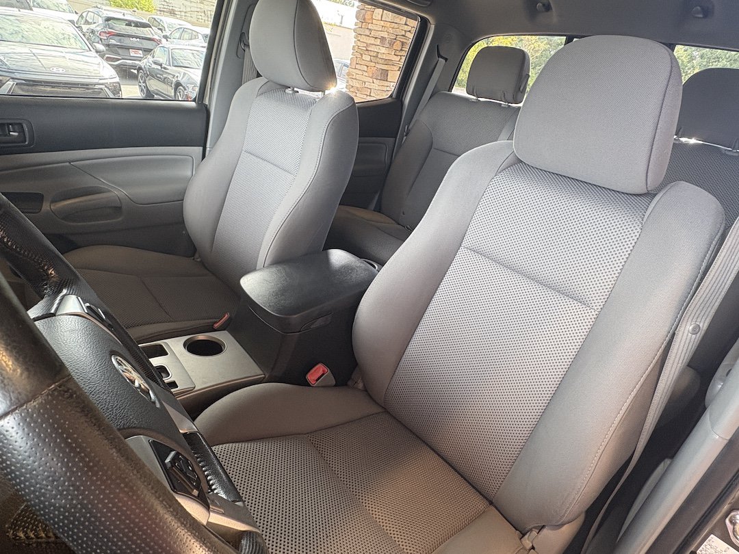 Used 2014 Toyota Tacoma 4x4 Double Cab w/ TRD Sport Package image 23
