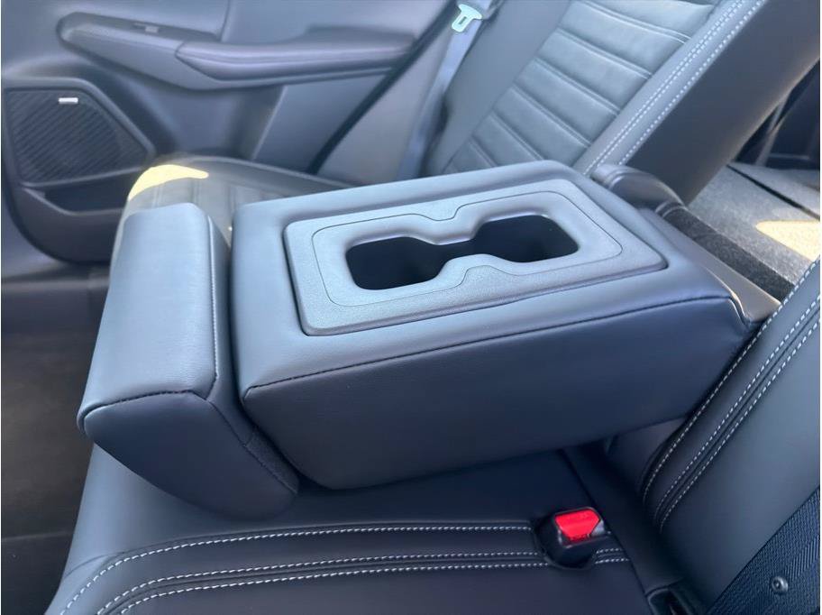 Used 2025 Mitsubishi Outlander SE AWD/4WD image 22