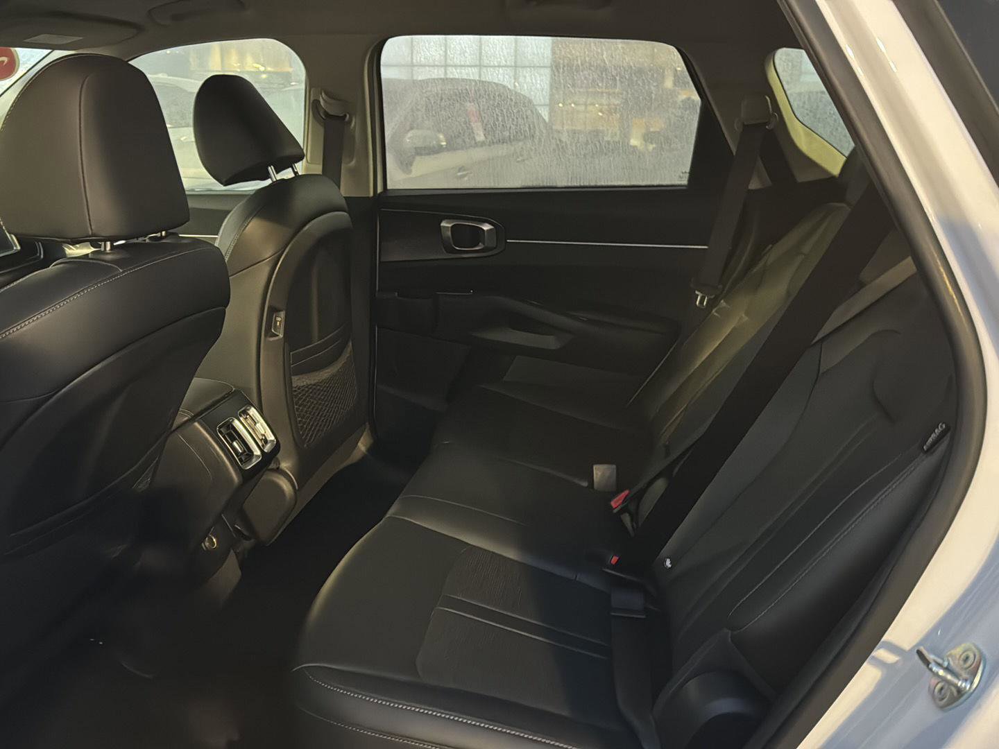 Used 2024 Kia Sorento S image 9