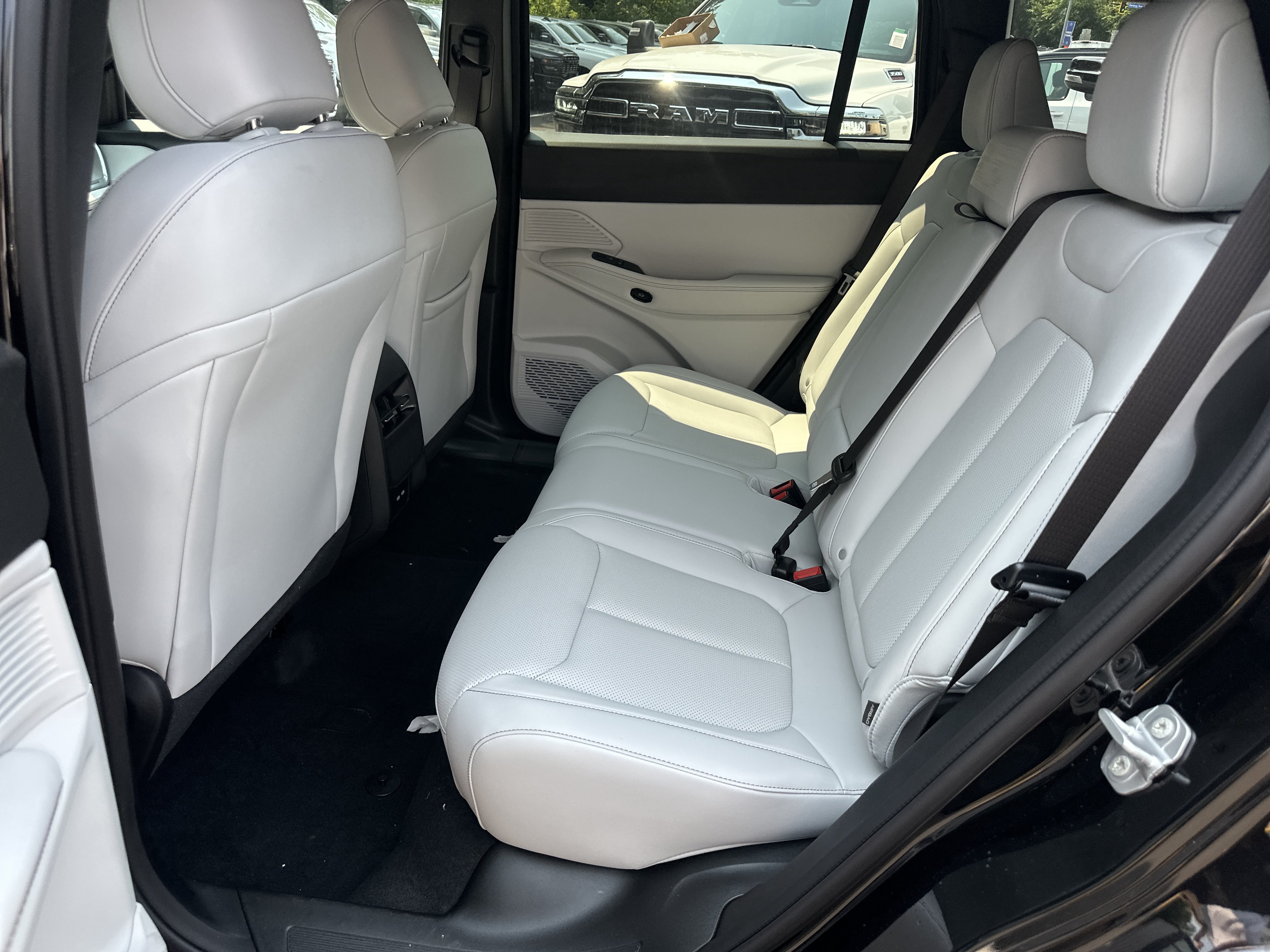 New 2026 Jeep Cherokee Limited AWD/4WD image 29
