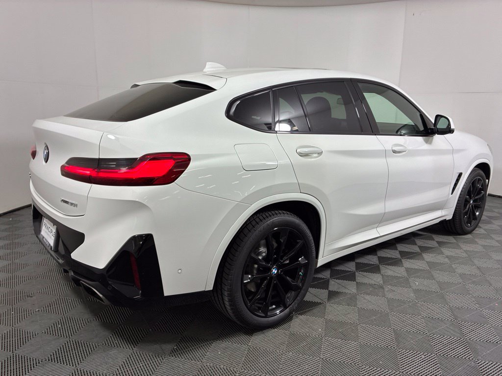 Certified 2023 BMW X4 xDrive30i w/ M Sport Package AWD/4WD image 5