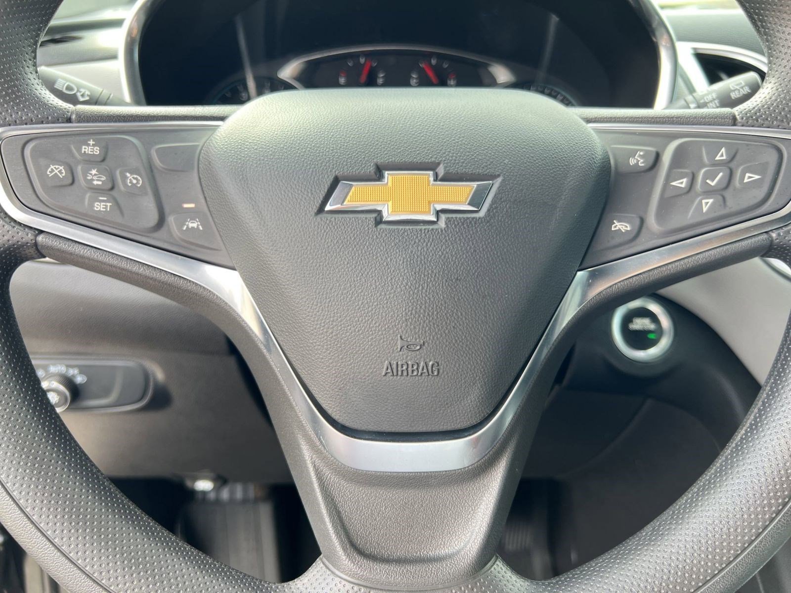 Used 2024 Chevrolet Equinox LS w/ LS Convenience Package FWD image 18