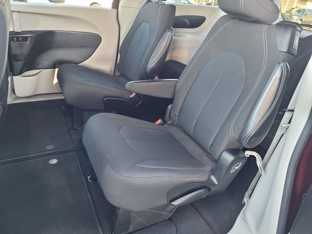 Certified 2023 Chrysler Voyager LX FWD image 17