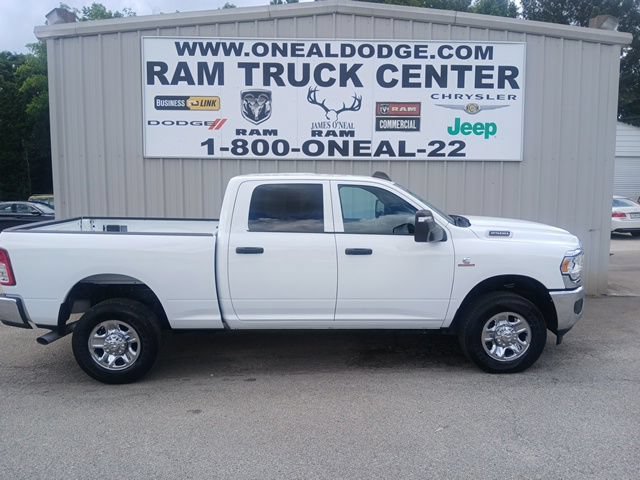 Used 2024 RAM 2500 Tradesman w/ Chrome Appearance Group AWD/4WD image 2