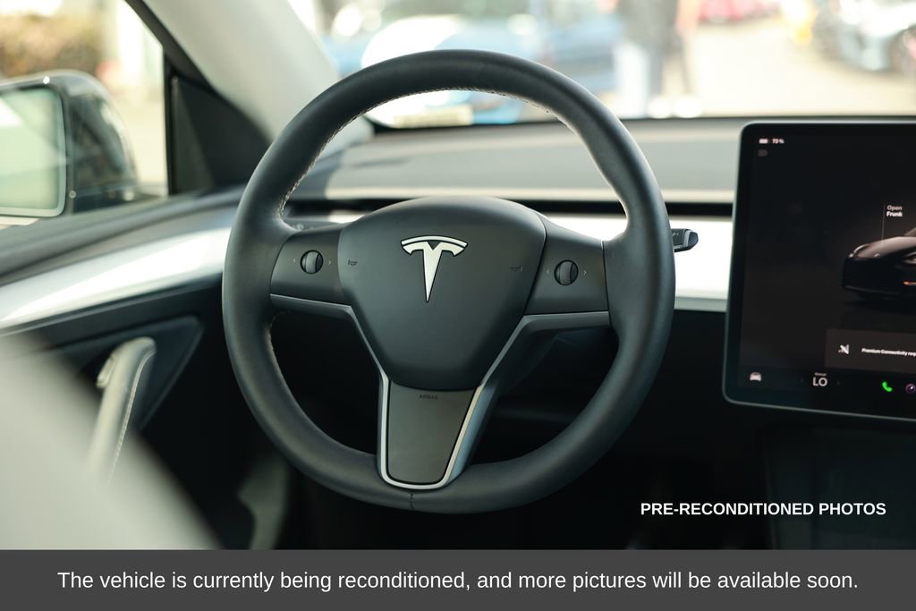 Used 2024 Tesla Model Y Performance image 25