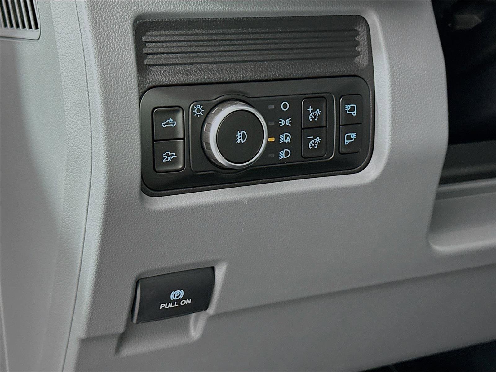 New 2026 Ford F350 XLT w/ XLT Premium Package image 10