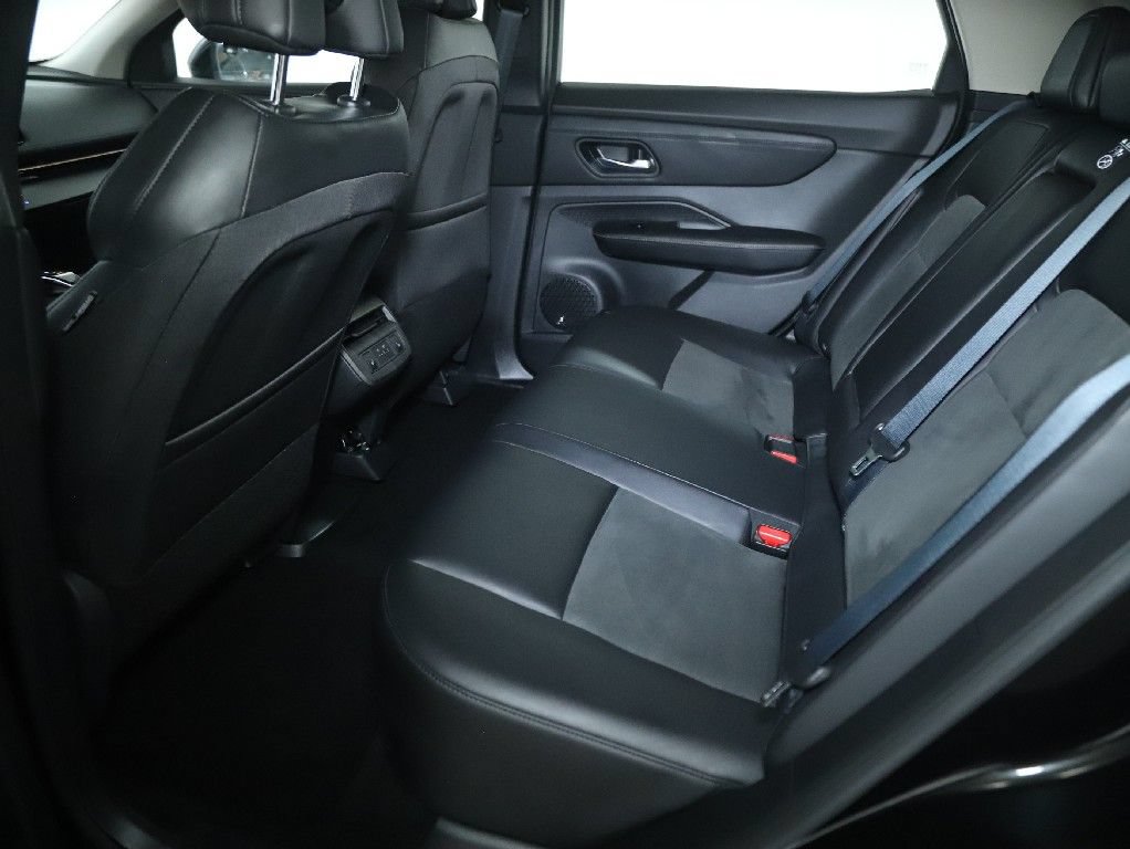 Certified 2023 Nissan Ariya FWD image 14