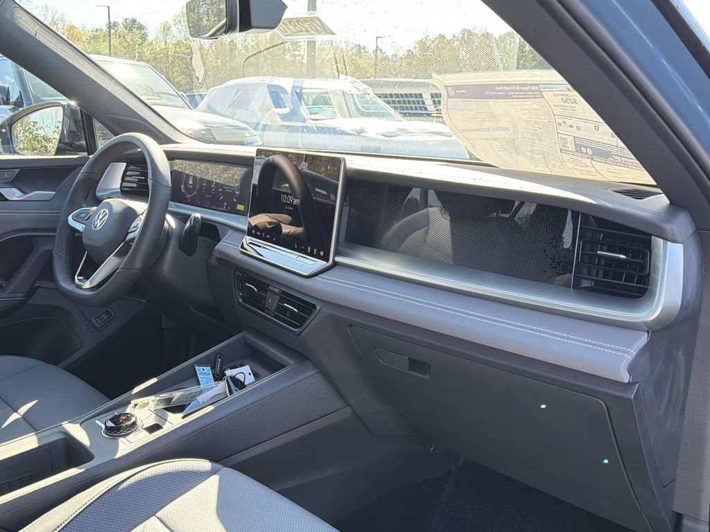 New 2026 Volkswagen Tiguan SE R-Line image 21