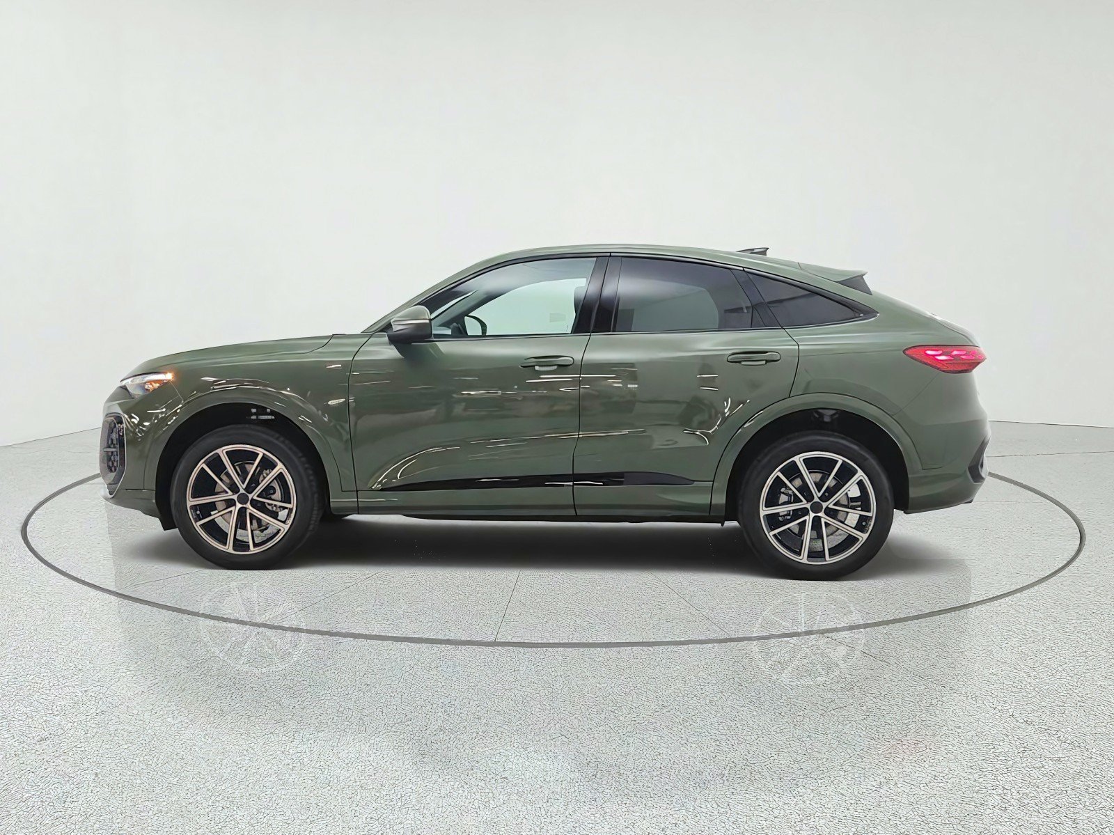 New 2026 Audi Q5 Premium Plus AWD/4WD image 8
