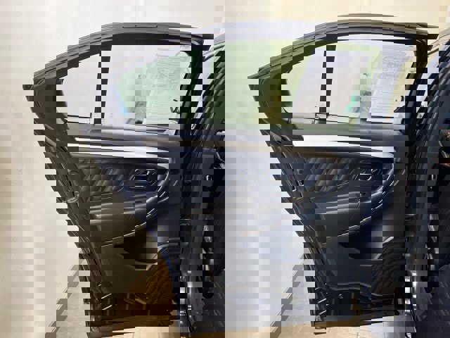 Used 2017 Ford Taurus SEL w/ Equipment Group 201A image 10