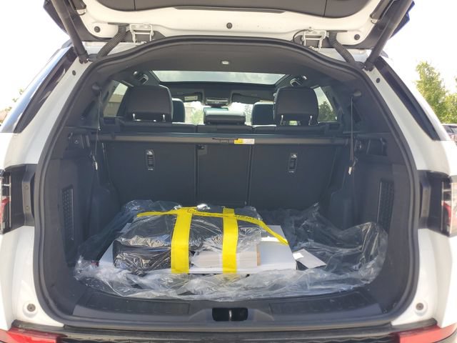 Certified 2025 Land Rover Discovery Sport Dynamic SE AWD/4WD image 11
