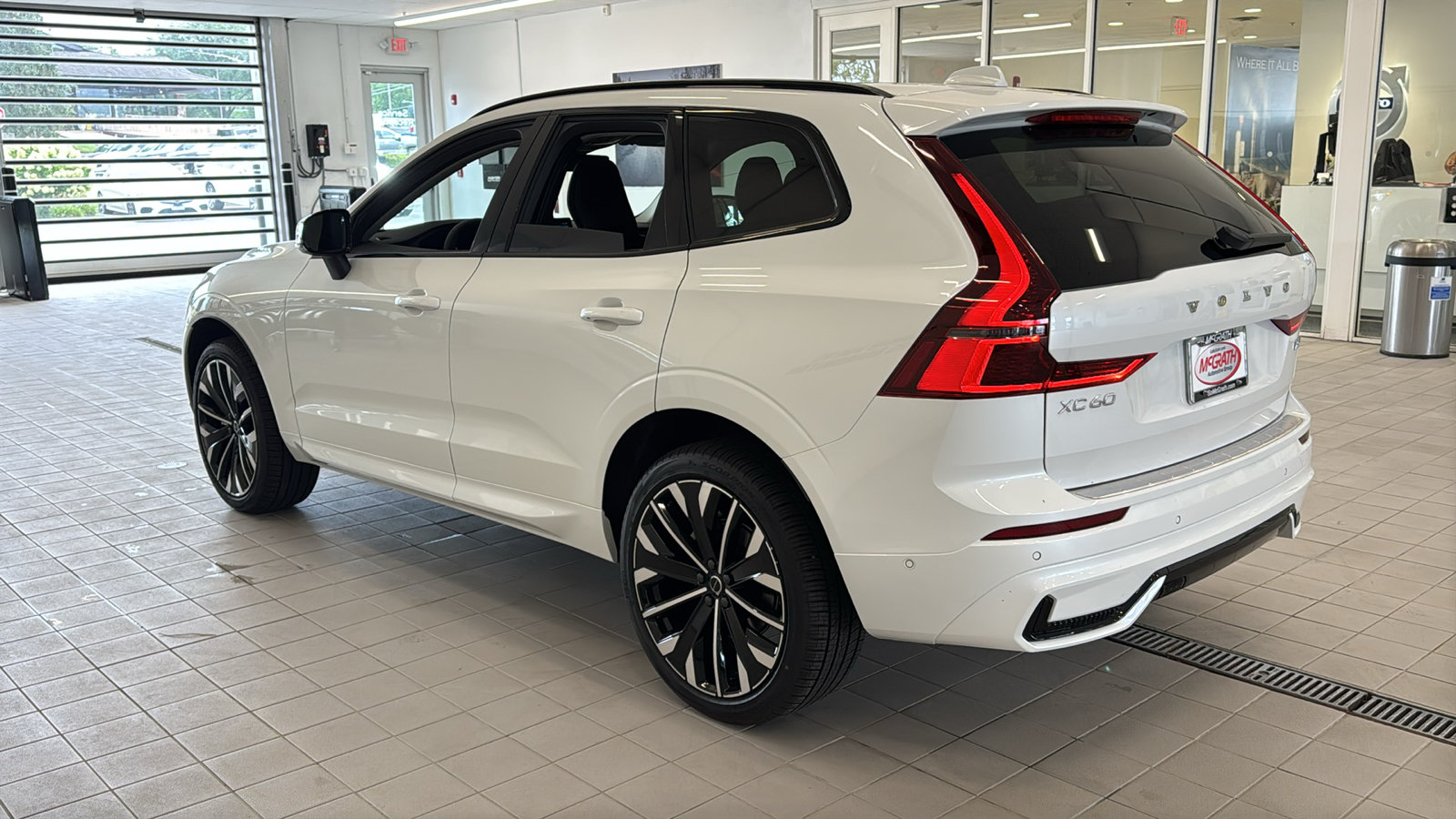New 2027 Volvo XC60 B5 Ultra AWD/4WD image 7