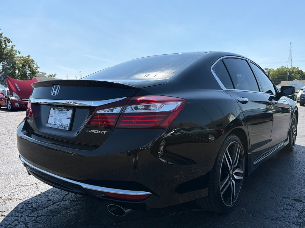 Used 2017 Honda Accord Sport image 7