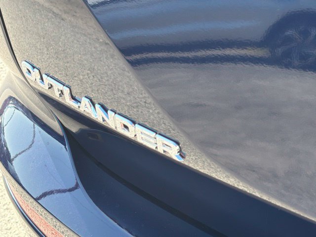 New 2026 Mitsubishi Outlander SEL FWD image 14